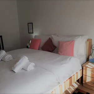 Accommodatie bij particulieren Sazani's Place, Fier